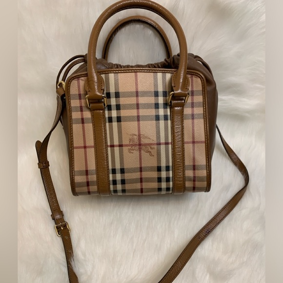 S O L D‼️Burberry Two Way Draw String Bag - Picture 4 of 16